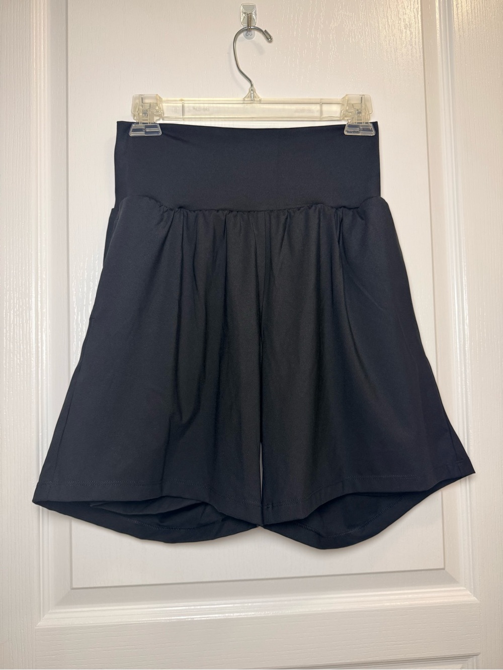 Halara Black High Waisted Flowy Athletic Shorts Size M